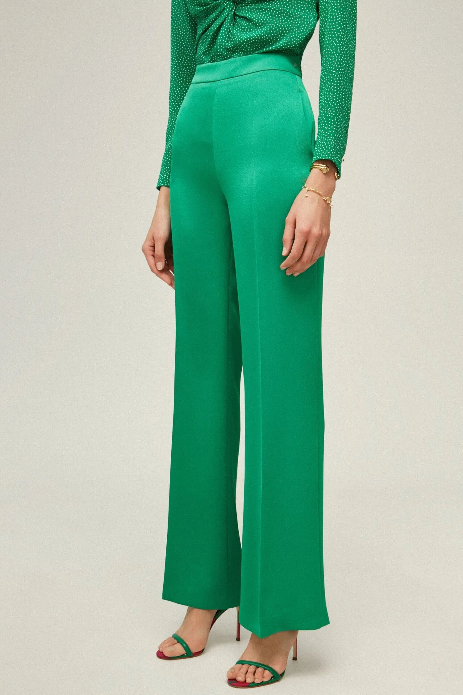 Carolina Herrera Satin Crepe Straight-Leg Trousers in Green