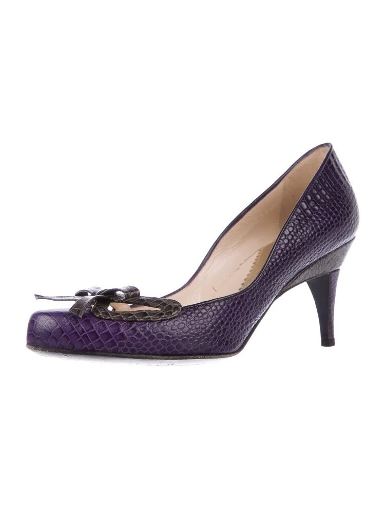 Emporio Armani Embossed Bow Pumps in Grey