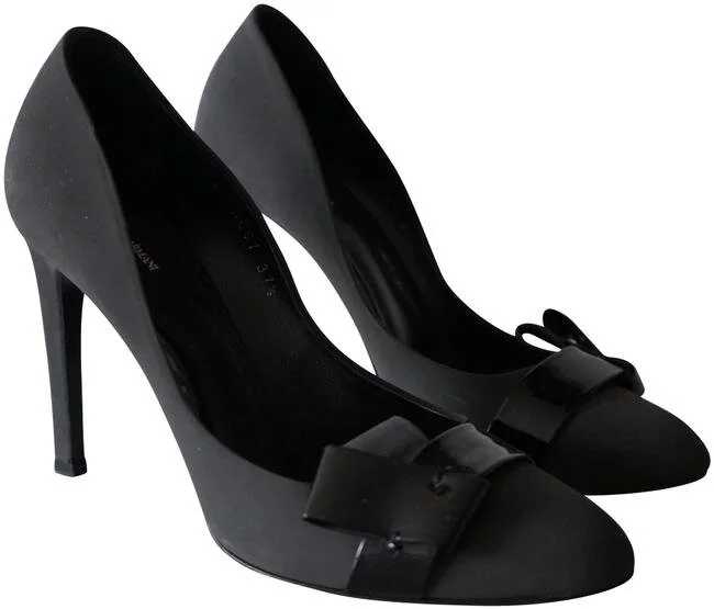 Giorgio Armani Patent Leather Bow Detail Pumps in Grey Suede