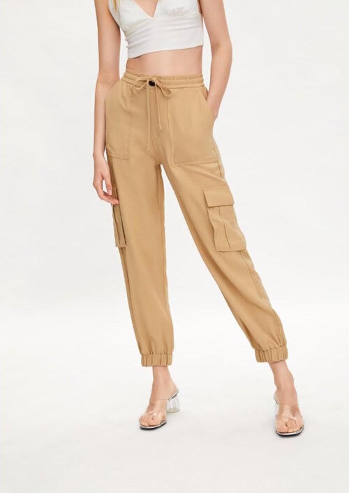 Zara Pocket Cargo Pants in Sand — UFO No More