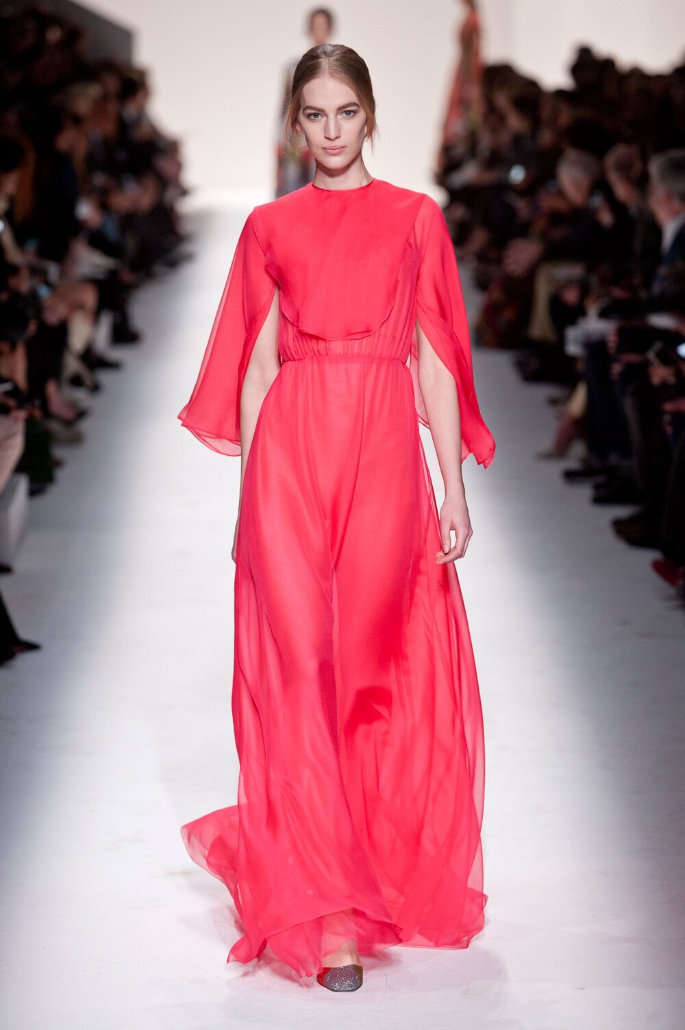 formel padle pulsåre Valentino Fall 2014 Silk Gown in Fuchsia — UFO No More