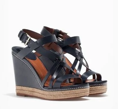 Massimo Dutti Strappy Wedge Sandals in Black