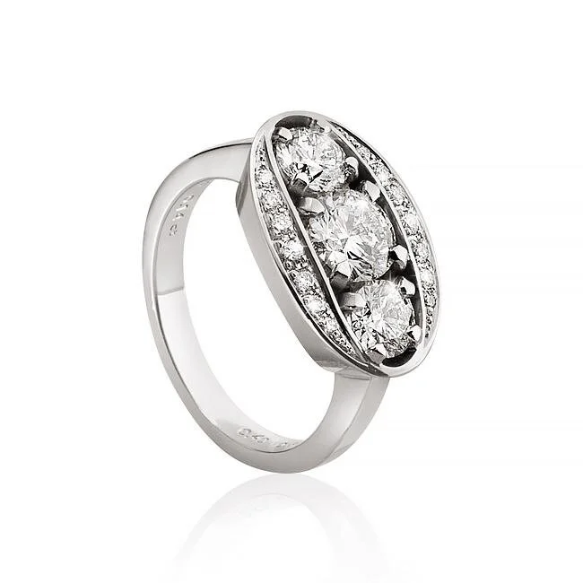 Dulong Fine Jewelry Halo Ring with 17 Diamonds in 18K White Gold