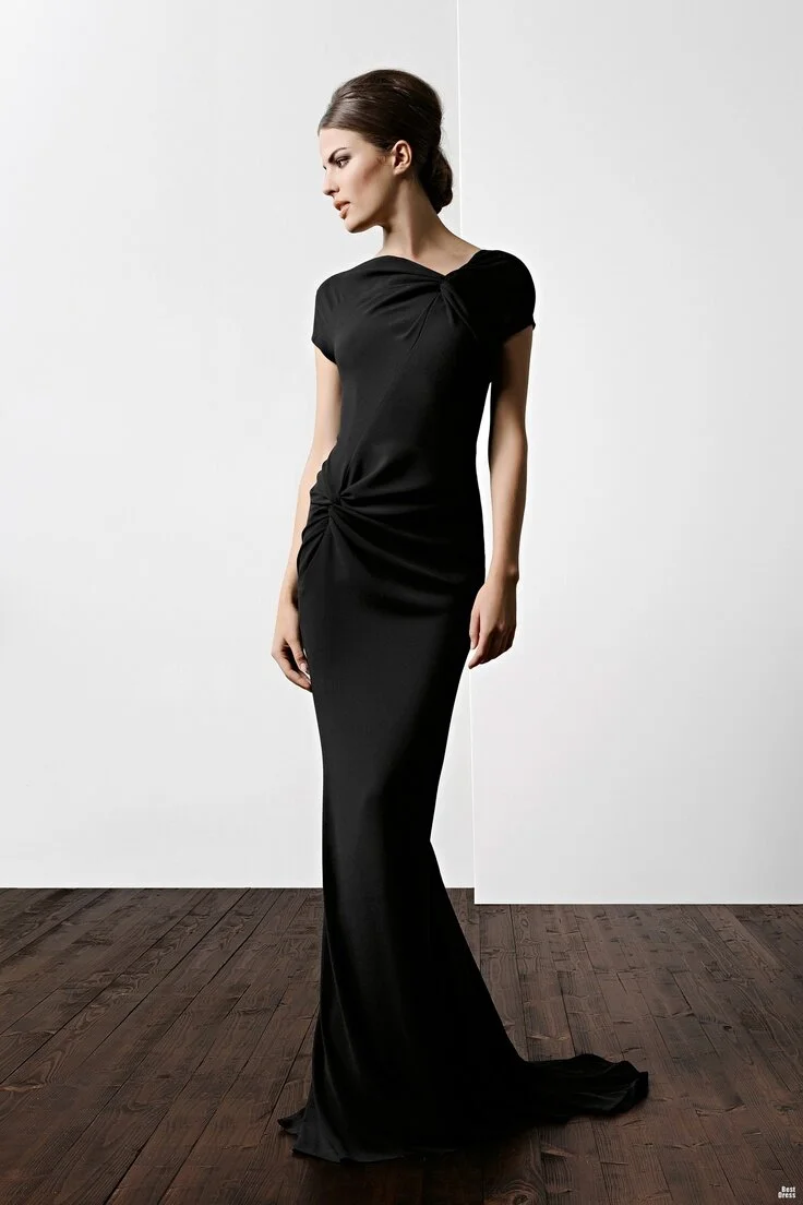 Escada Twist Details Long Sleeves Gown in Black