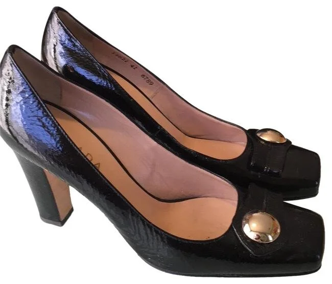 Escada Gold Button Detail Pumps in Burgundy Patent Leather