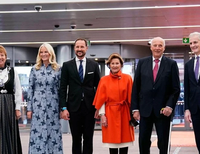 Norwegian royal family opens new MUNCH Museum in Oslo
