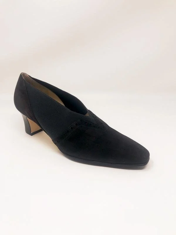 Eliot Zed Berta Pumps