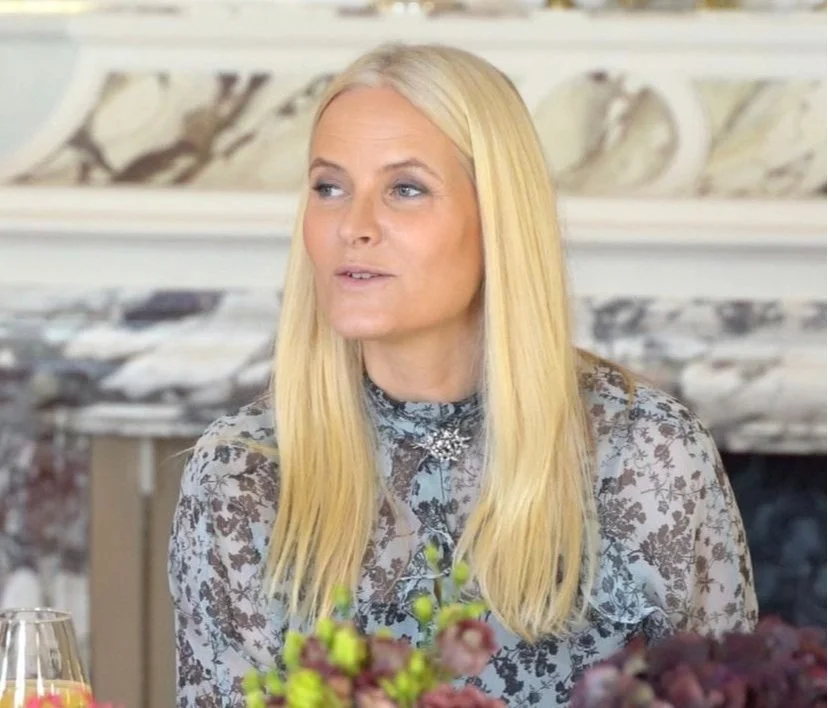Crown Princess Mette-Marit hosts working meeting on literature