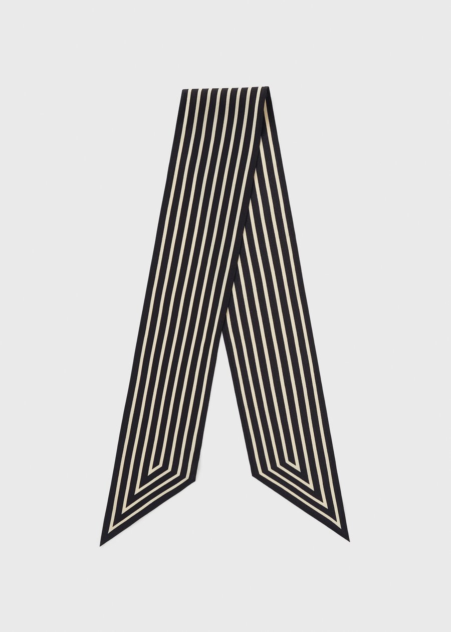 Toteme_SS22_221-857-800_SIGNATURE_MONOGRAM_SILK_RIBBON_SCARF_BLACK_0066-_1_900x.jpeg