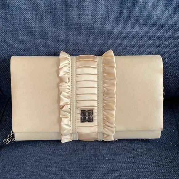 BCBGMaxAzria Ruffled Flap Clutch in Cream