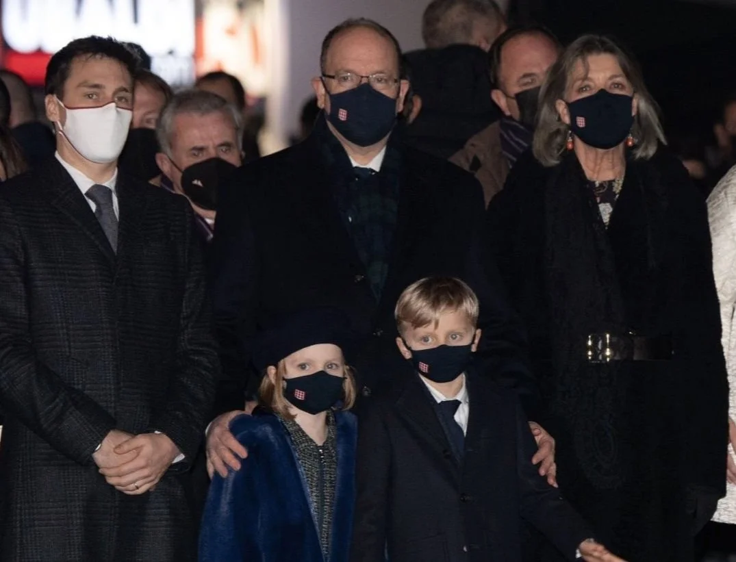 Prince Albert and his children celebrate Saint Dévote