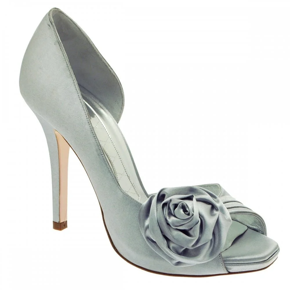 Magrit Rosette Detail Peep Toe Platform Pumps in Grey Patent Leather