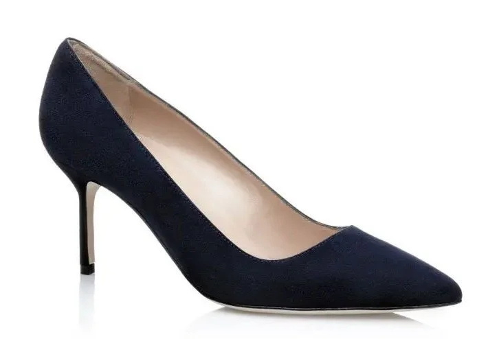 Manolo Blahnik BB 70 Pumps in Navy Suede