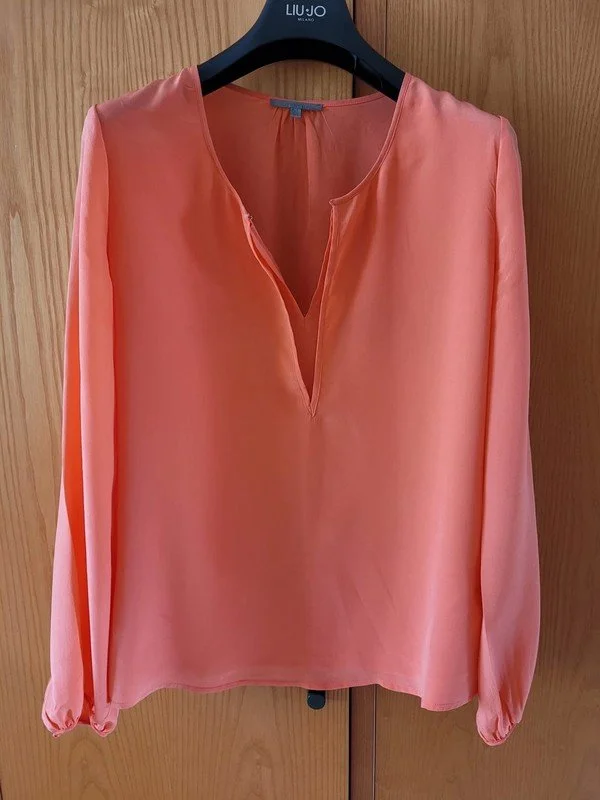 Uterque V Neck Blouse