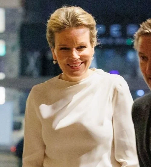 Queen Mathilde attends roundtable discussion and C(H)OEURS concert