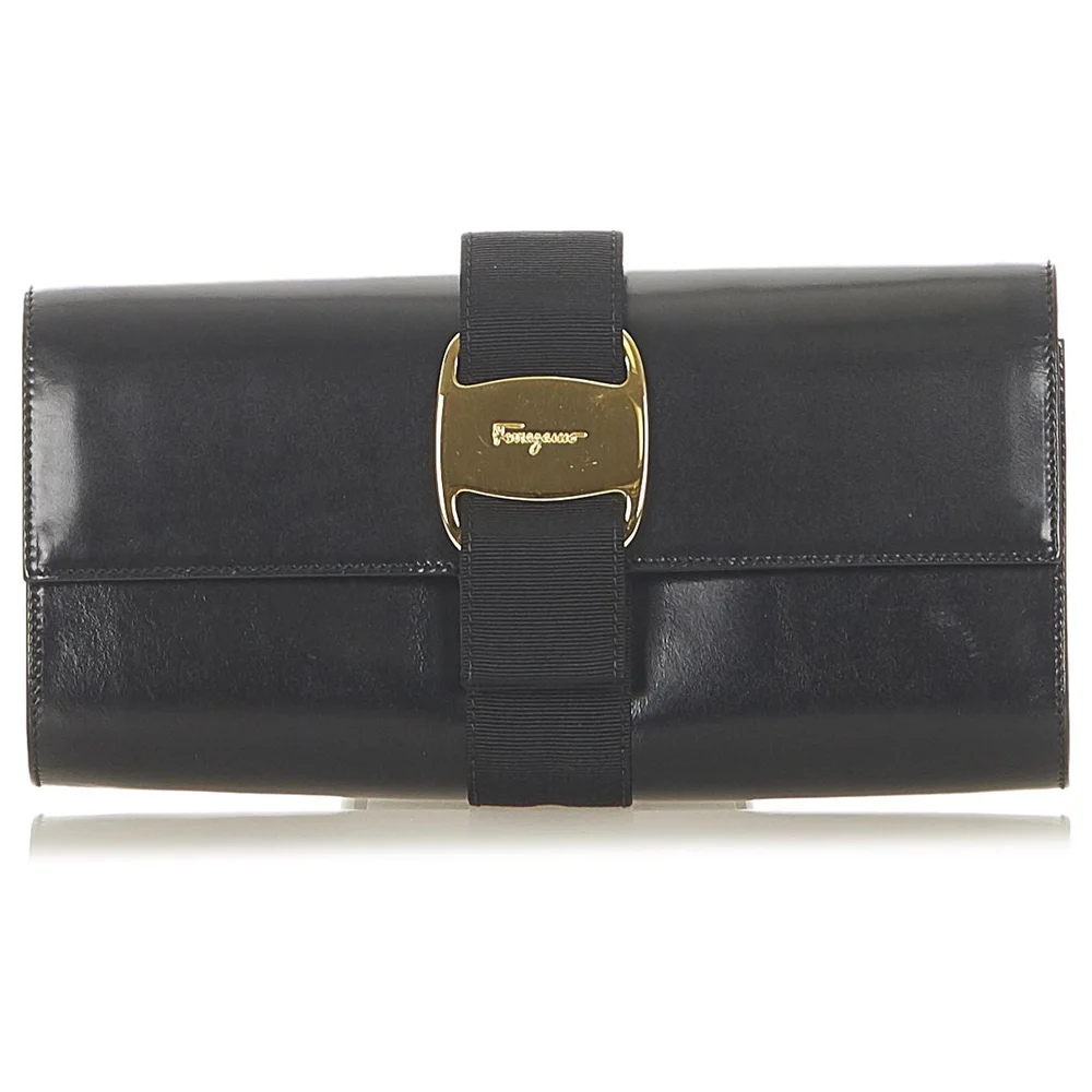 【FERRAGAMO】VARA CLUTCH Salvatore Ferragamo Vara Clutch in White — UFO No More