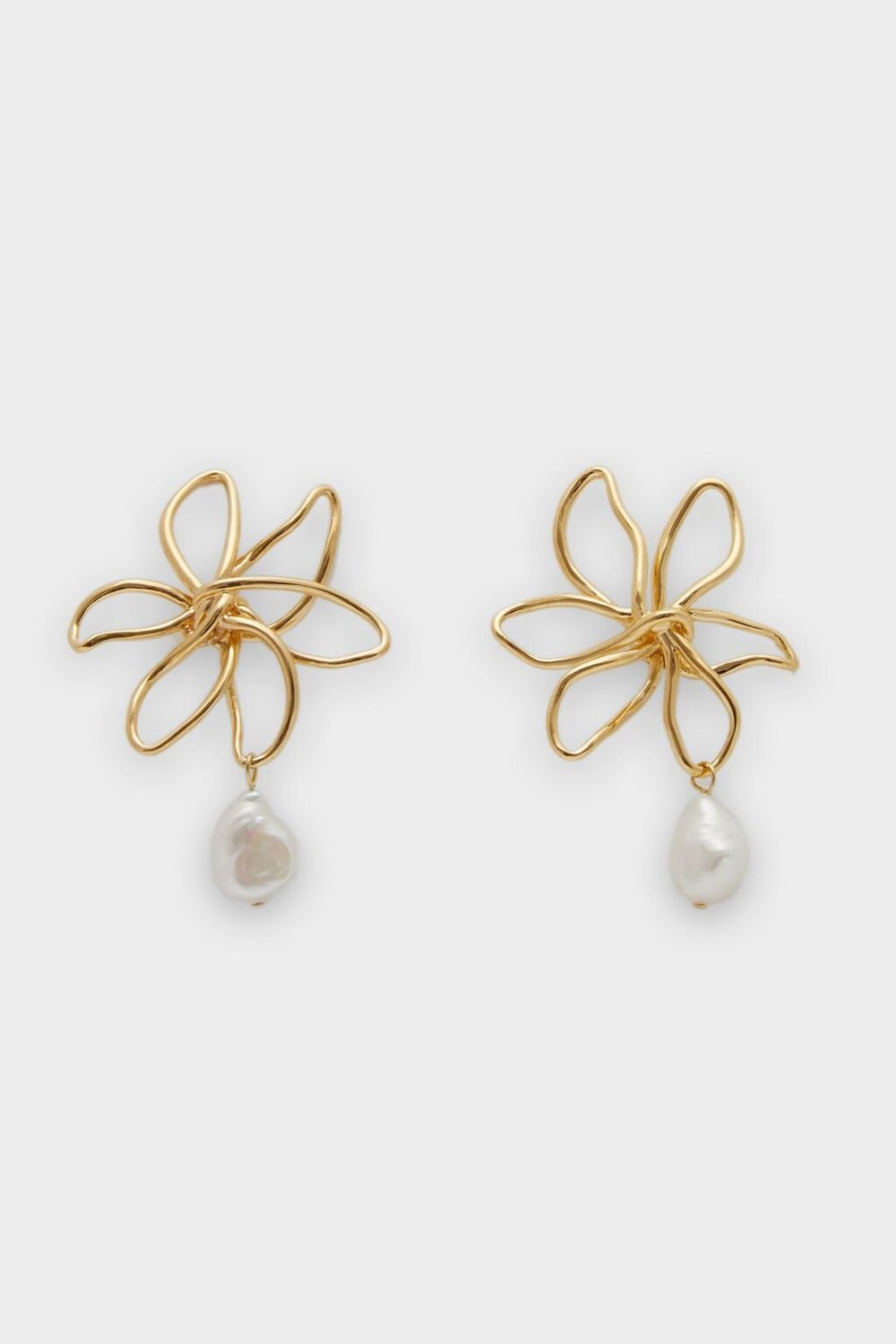 Carolina Herrera Jasmine Lines Earrings in Gold/White — UFO No More