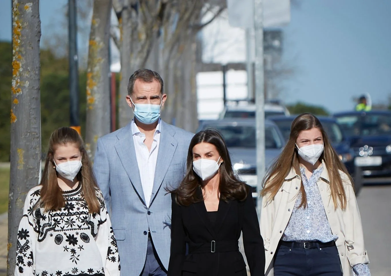 Spanish Royal Family visits reception center for Ukrainian refugees