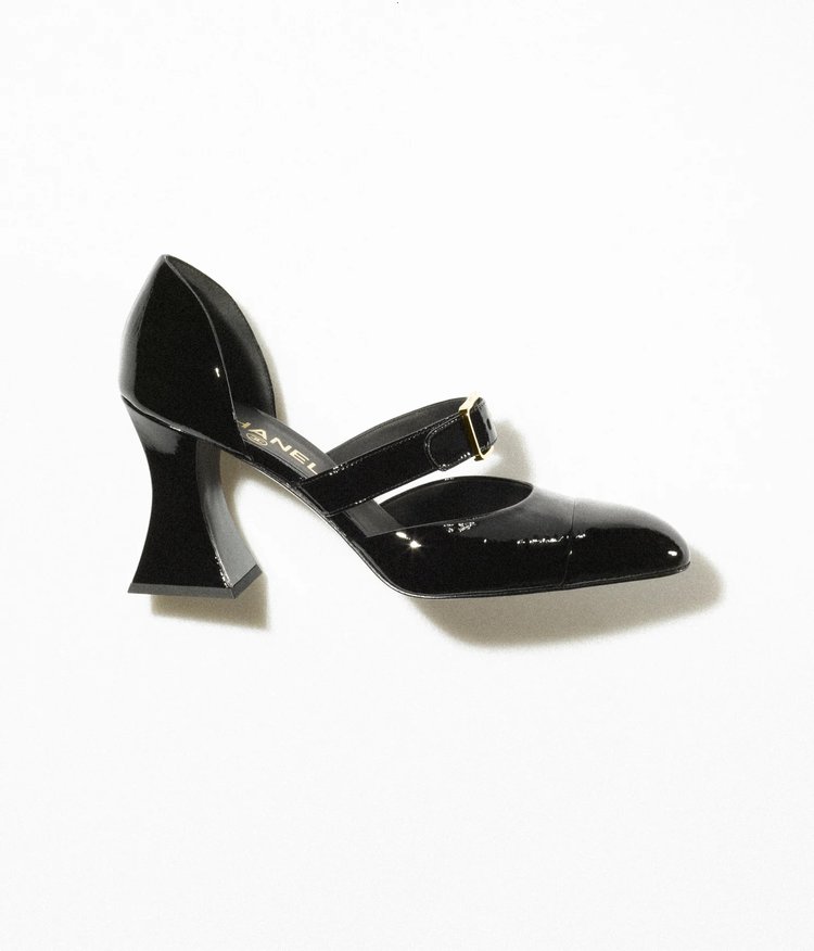 Chanel Mary-Jane Open Pumps in Black Patent Leather — UFO No More