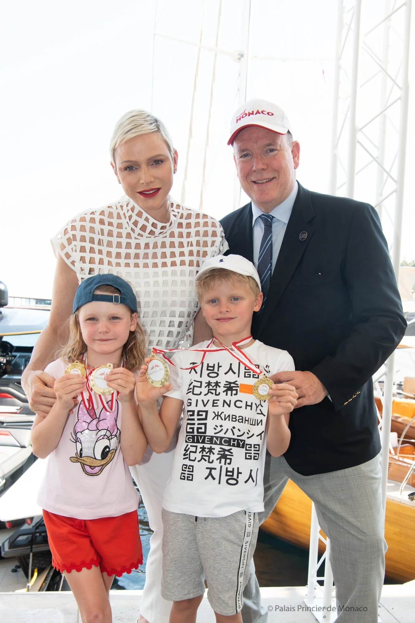 Prince Jacques and Princess Gabriella receive "Seadventures Summer Camp" diplomas