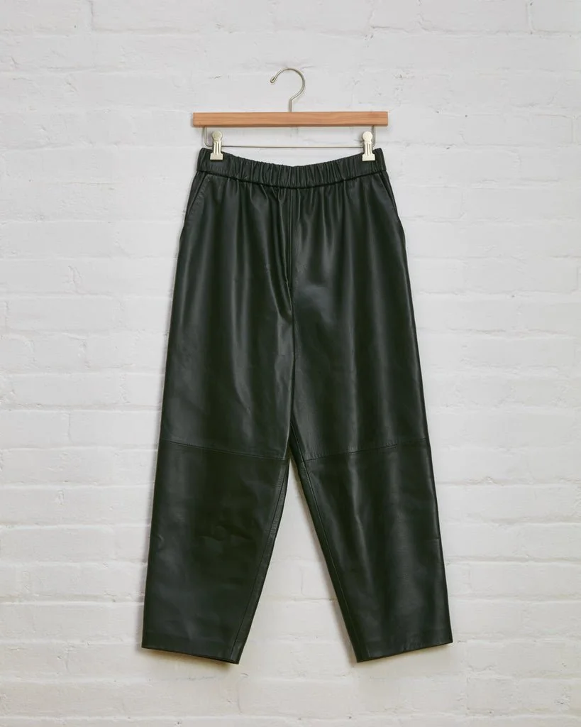 Dusan Carrot Trousers in Forest Green
