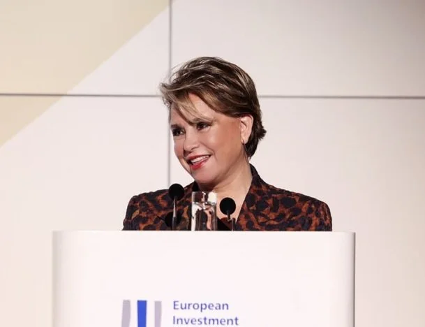 Grand Duchess Maria Teresa presents the European Microfinance/EIB Prize