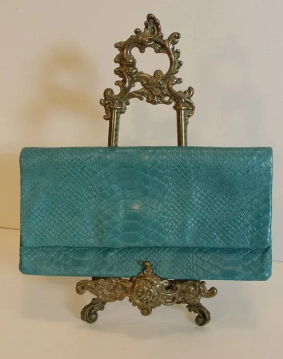 Etui Bags Snakeskin Flap Clutch in Green