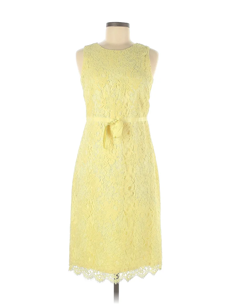 BCBGMaxAzria Satin and Lace Cocktail Dress UFO No More BCBGMaxAzria Satin and Lace Cocktail Dress UFO No More