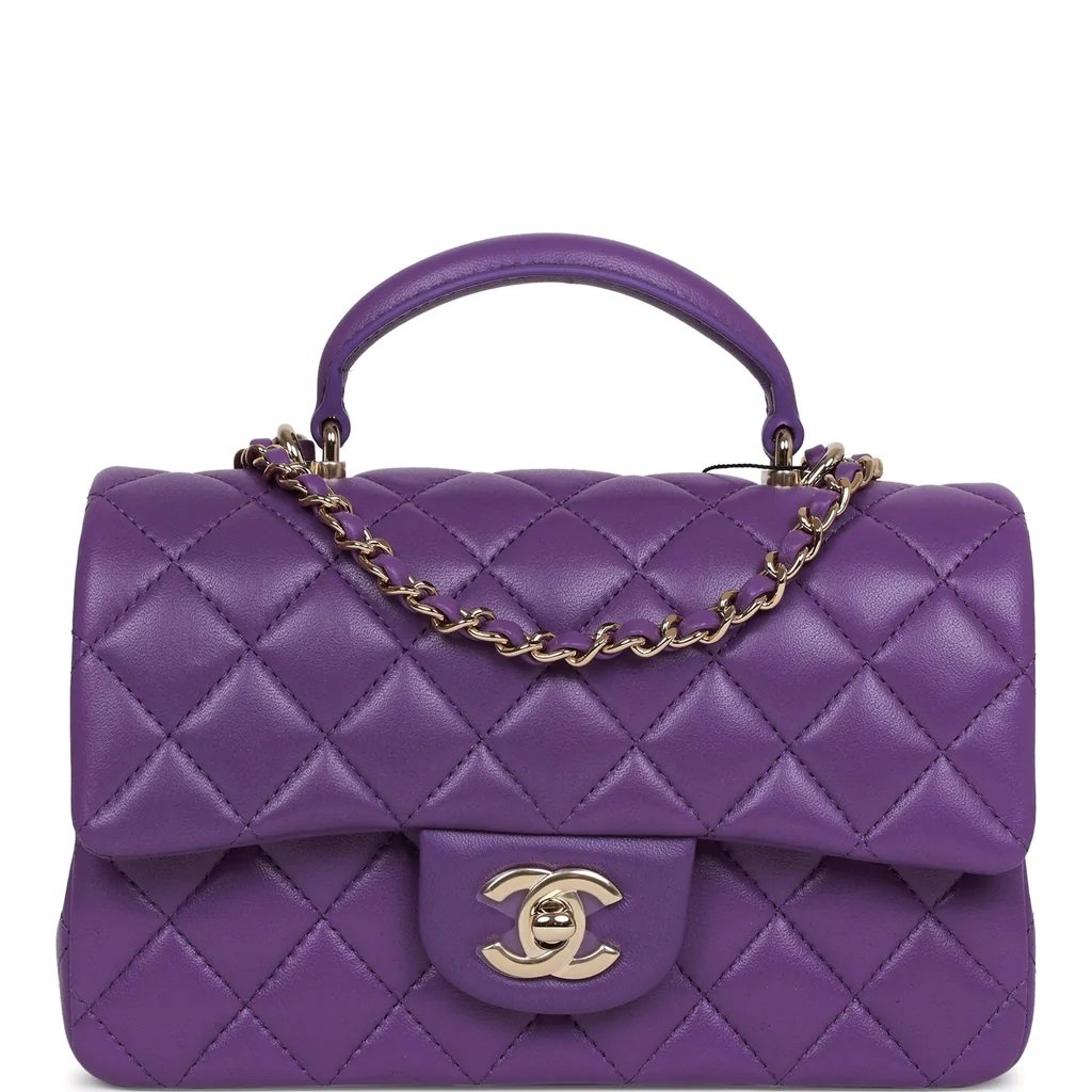 Leather tote Chanel Purple in Leather - 31147260