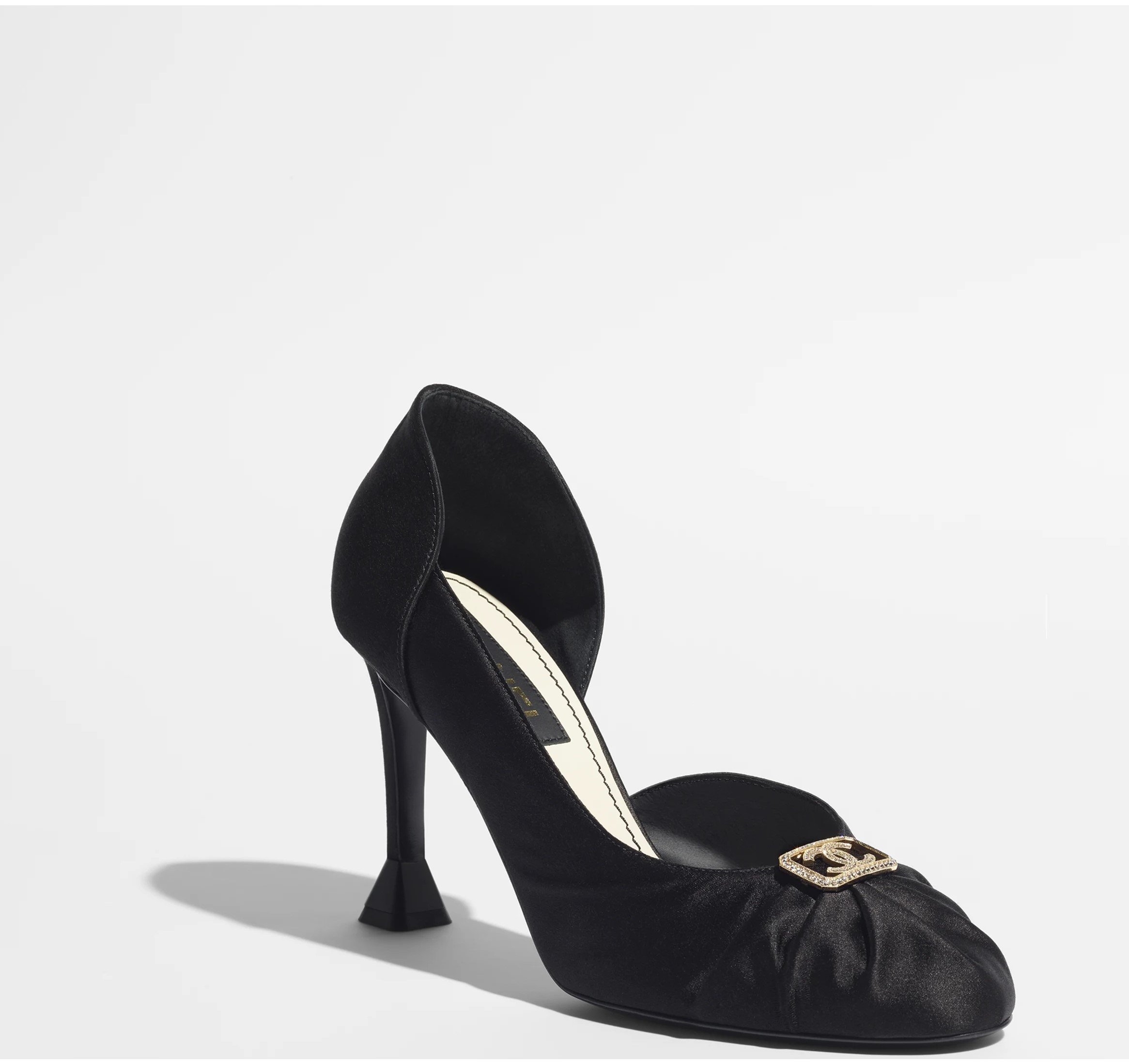 Secondhand black satin high heels shoes with bow CHANEL  Reset your closet