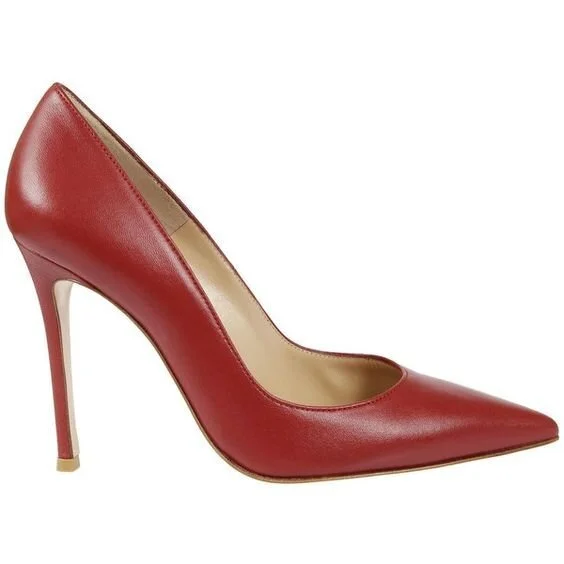 White Stripe at Heel