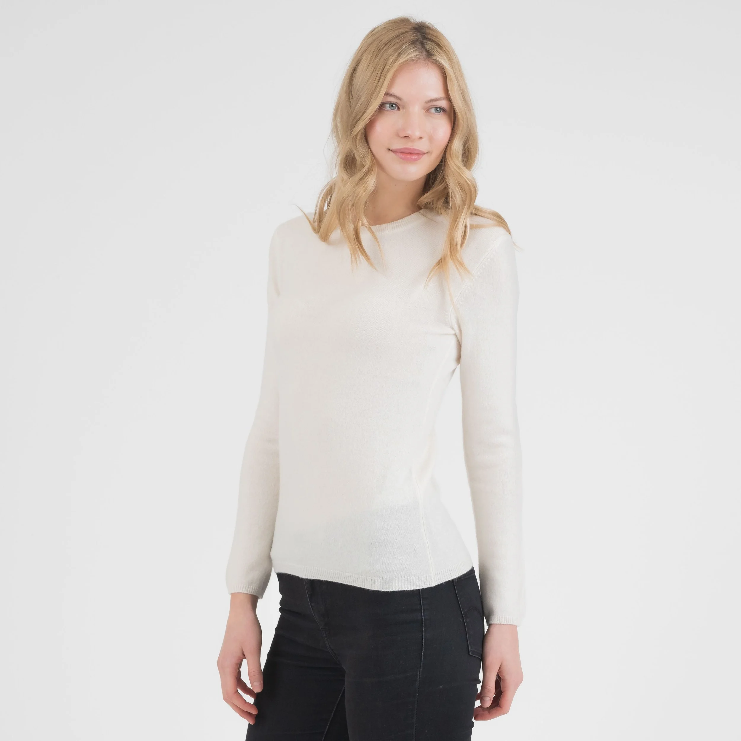 Kiltane Cashmere Crew Neck Jumper in Soft White