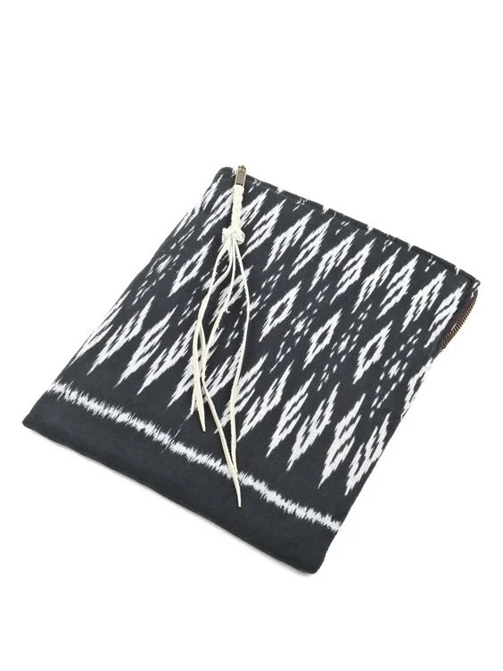 JADEtribe Ikat-Print iPad Case in Black