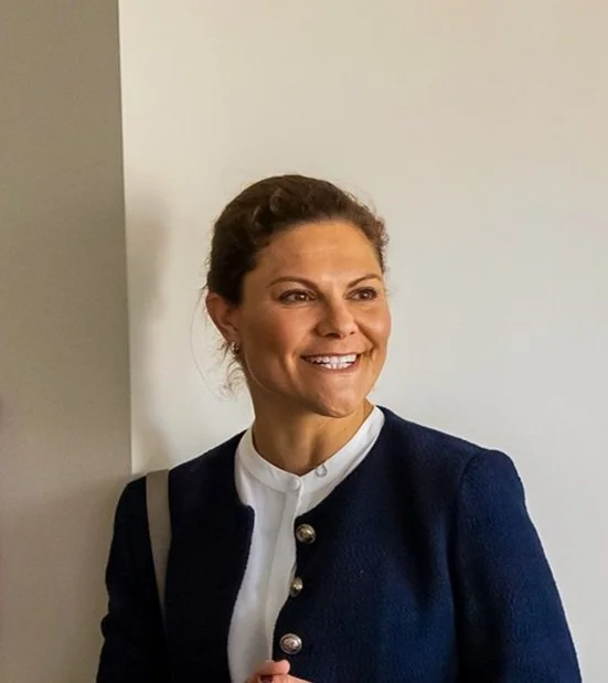 Crown Princess Victoria visits Vega shared accommodation