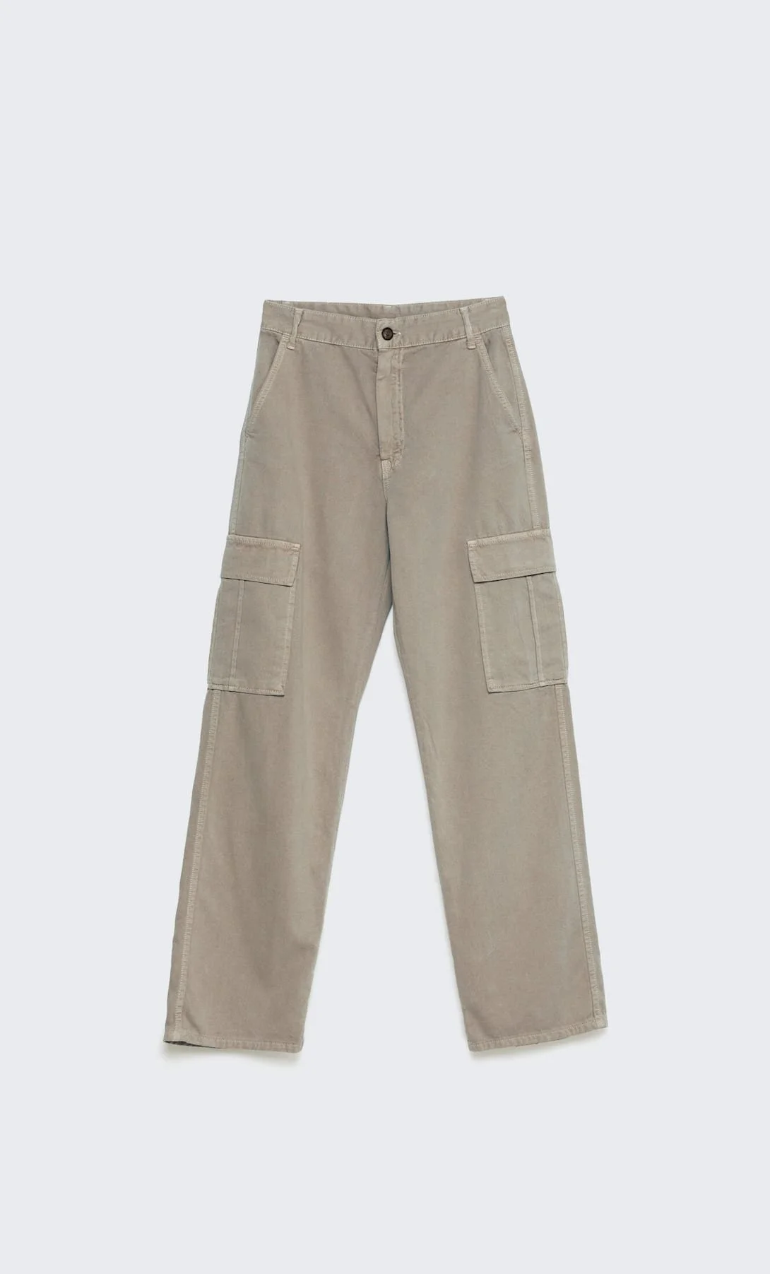 Stradivarius Straight Fit Cargo Trousers in Pale Tan