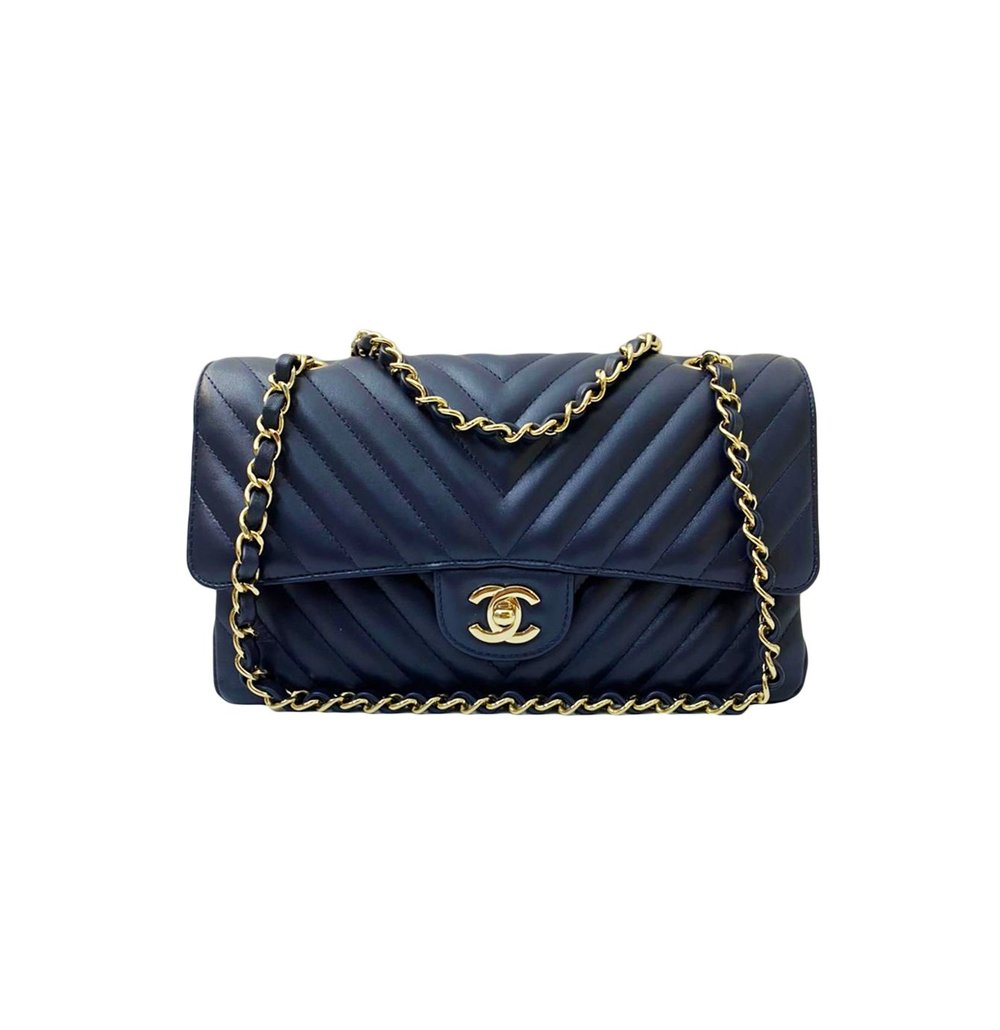 Chanel Chevron Quilted Lambskin Medium Bag — UFO No More