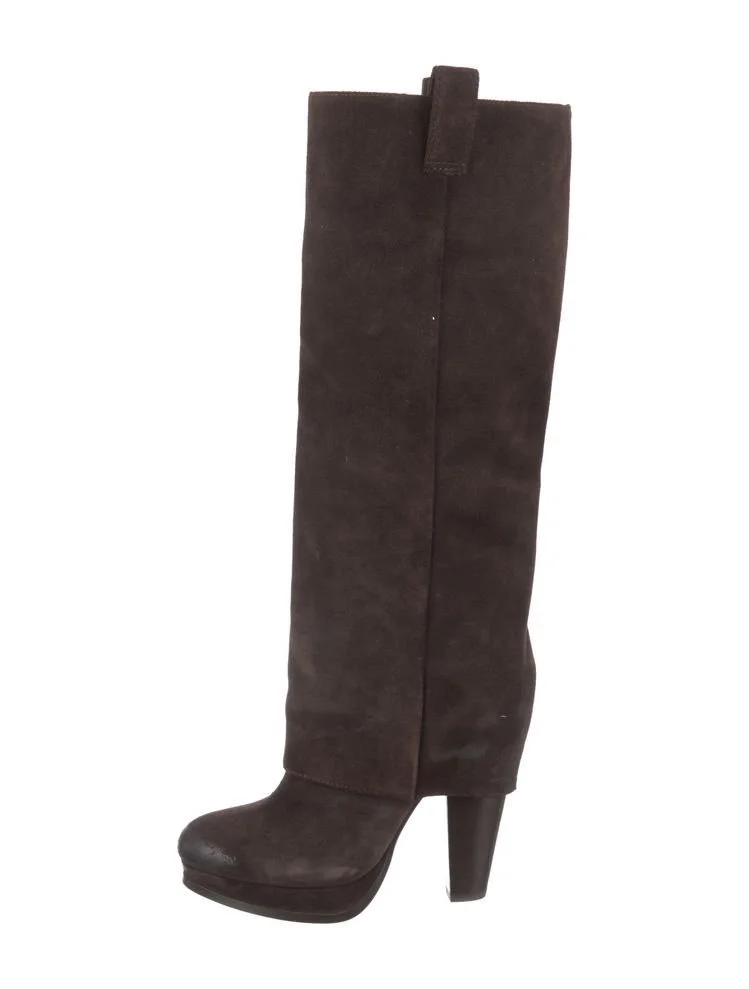 Suede Knee-High Boots for Women: Chic Fall Must-Have