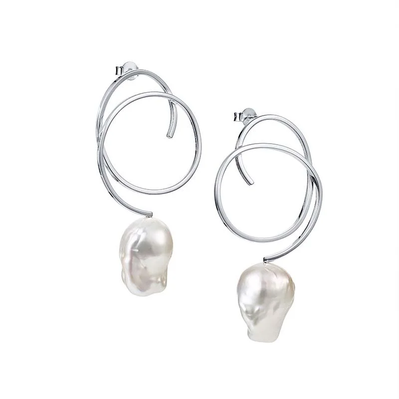 Efva Attling Curly Pearly Earrings