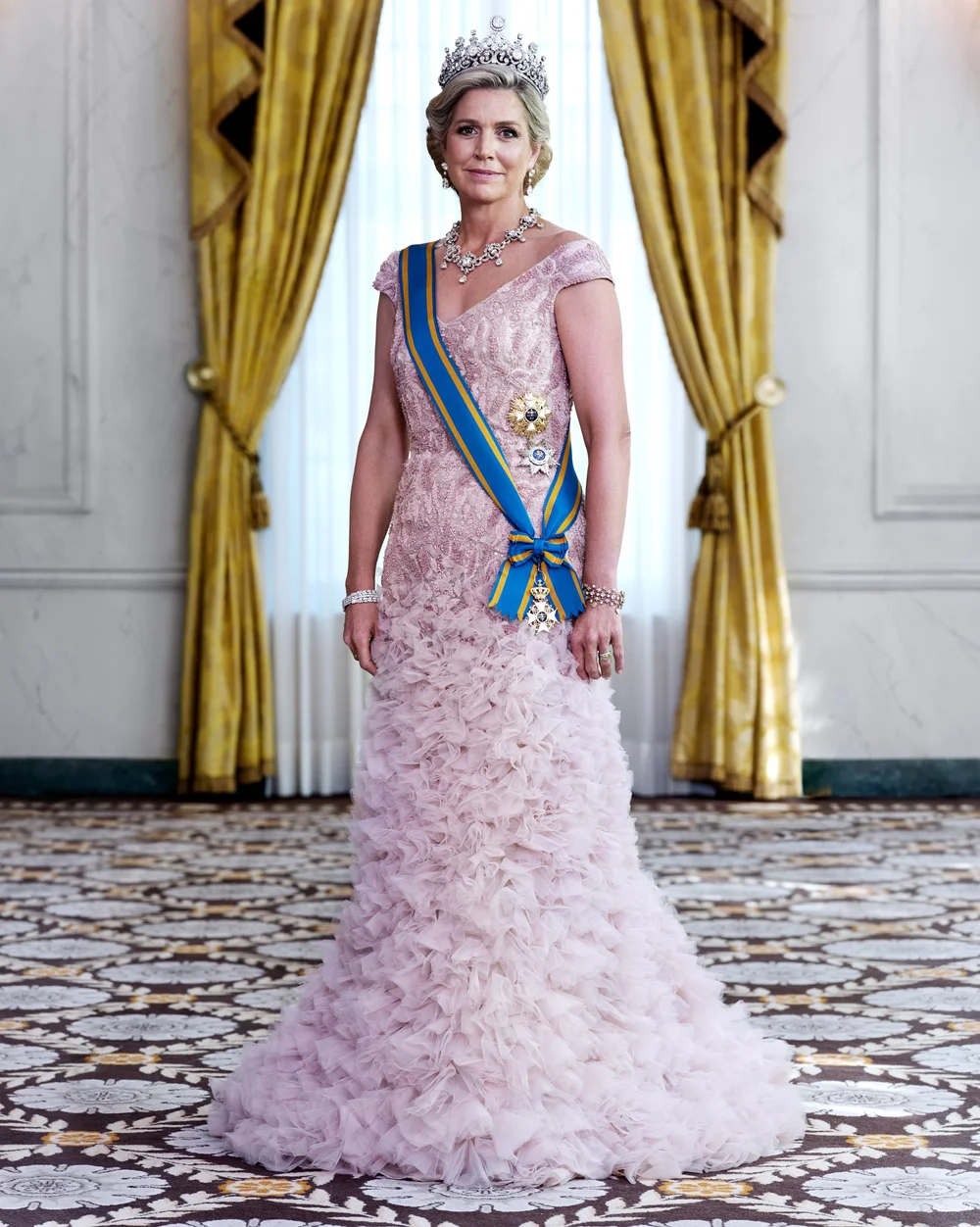 queen maxima pink dress Queen Mxima is a vision in waist-cinching mini dress