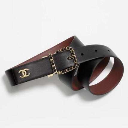 Chanel Logo-Stamped Leather Belt with Chain-Trimmed Buckle.jpg