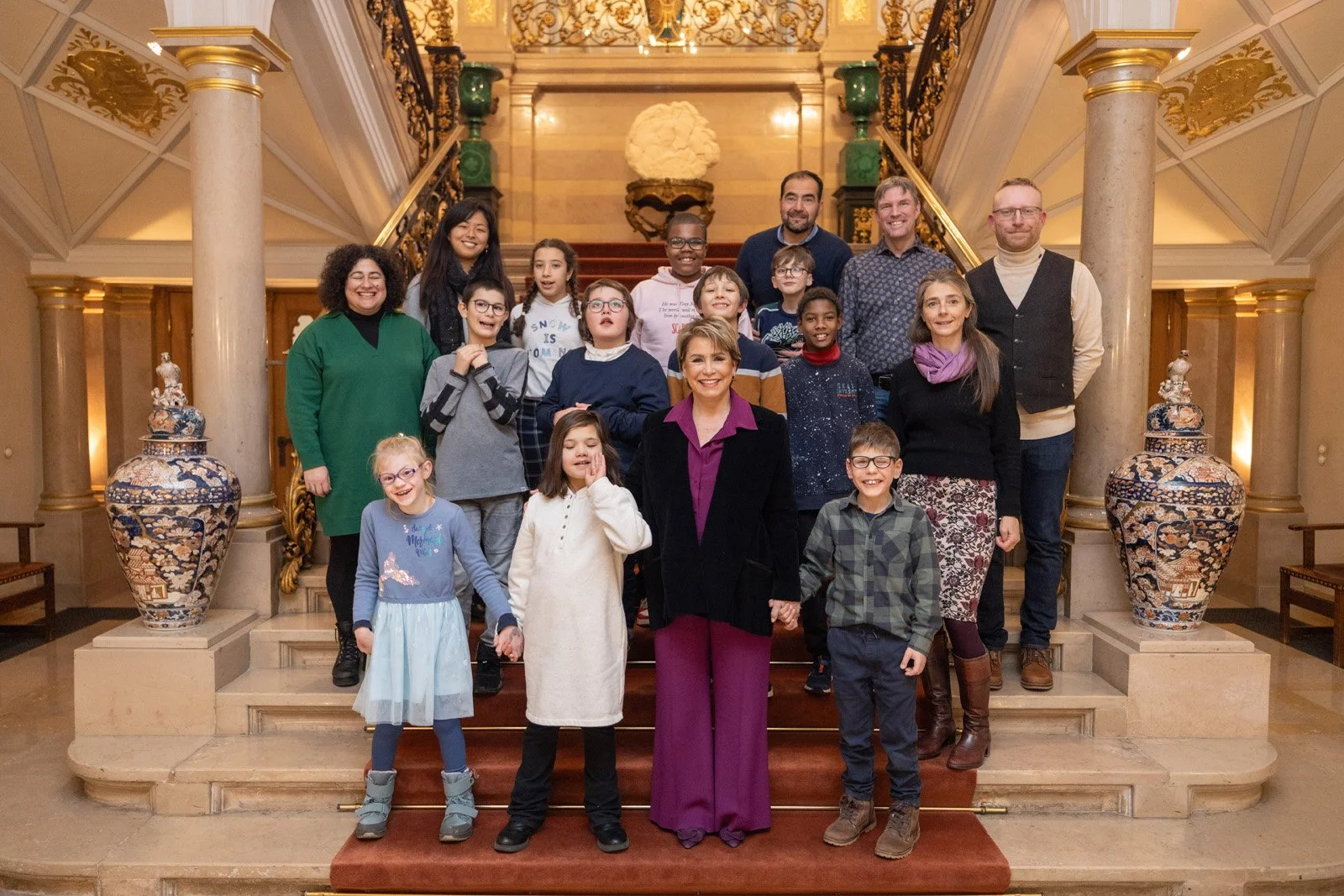 Grand Duchess Maria Teresa welcomes children at the Palace