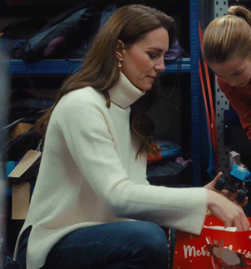 The Princess of Wales and her children volunteer at Maidenhead Baby Bank