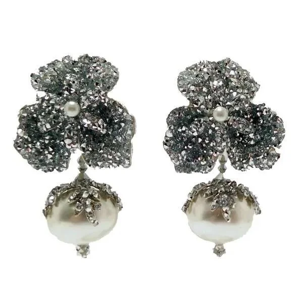 Dublos Grey Pearl Earrings