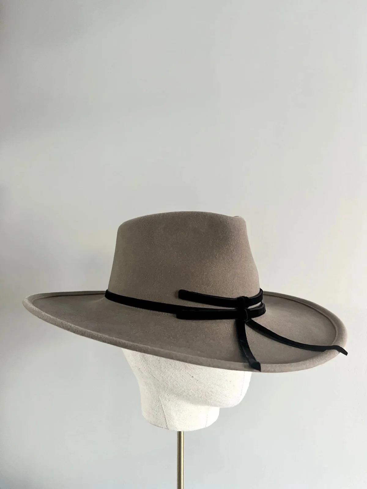 Jane Taylor Damona Hat in White