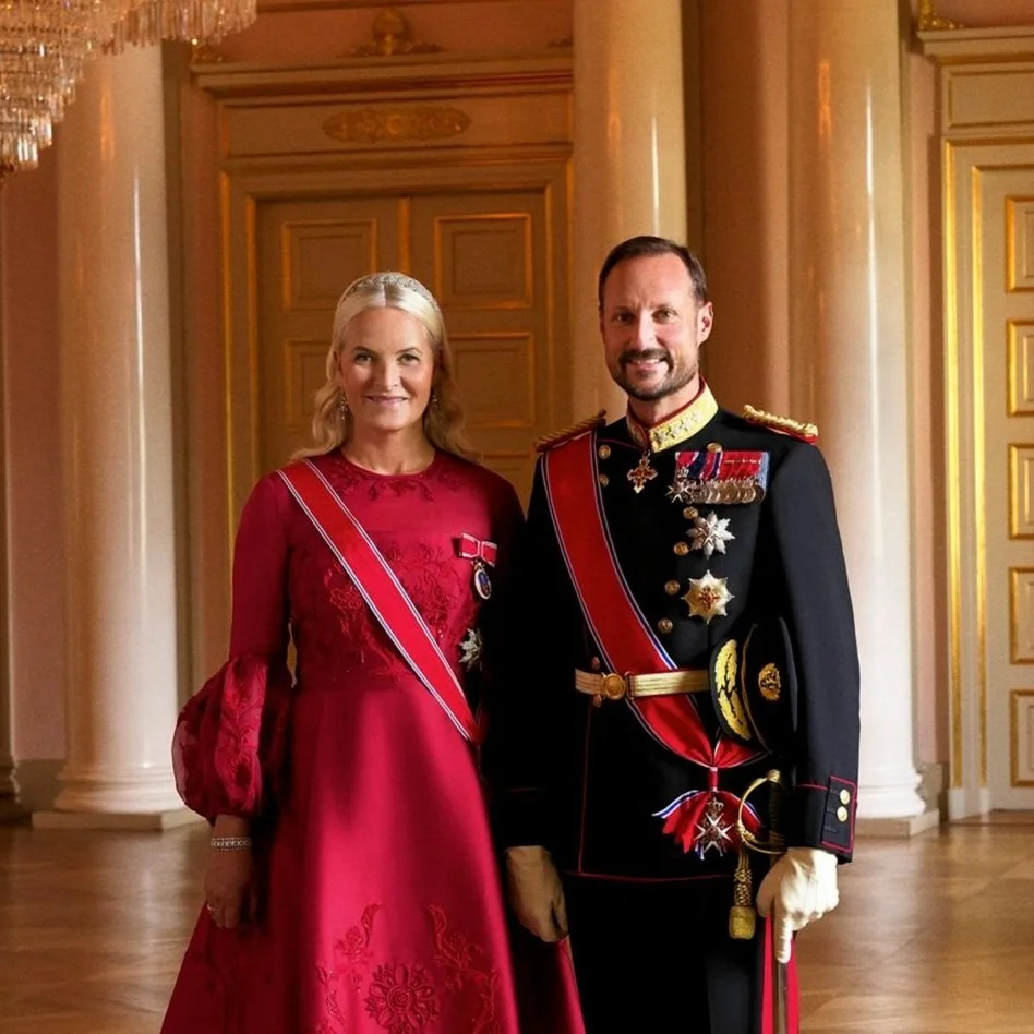 New Official Portrait of Crown Prince Haakon and Crown Princess Mette-Marit