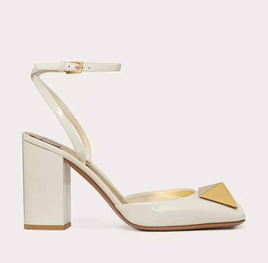 Valentino Garavani One Stud 90 Pumps in Ivory