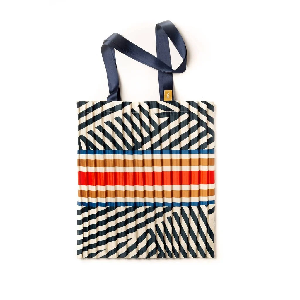 Multitudes Capalbio Tote Bag