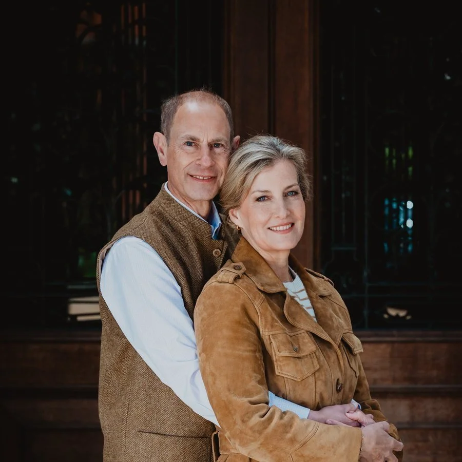 Happy 25th wedding anniversary to the Duke and Duchess of Edinburgh !