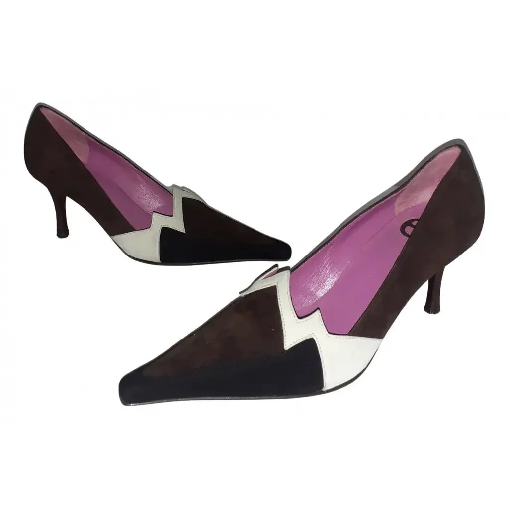 Escada Suede Pumps