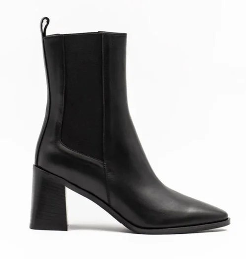 Marzio Block Heel Chelsea Boots in Black